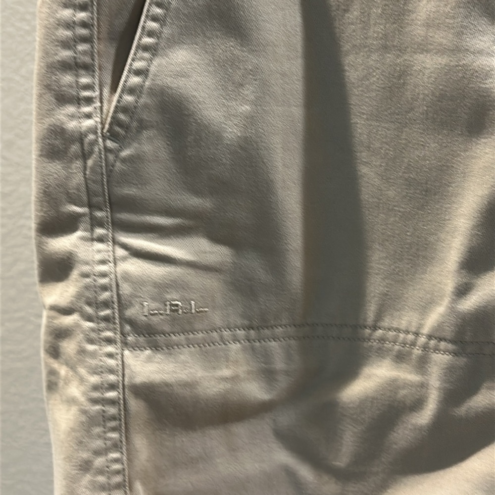 Vintage Lauren Ralph Lauren Women's Tan Shorts - Picture 3 of 9